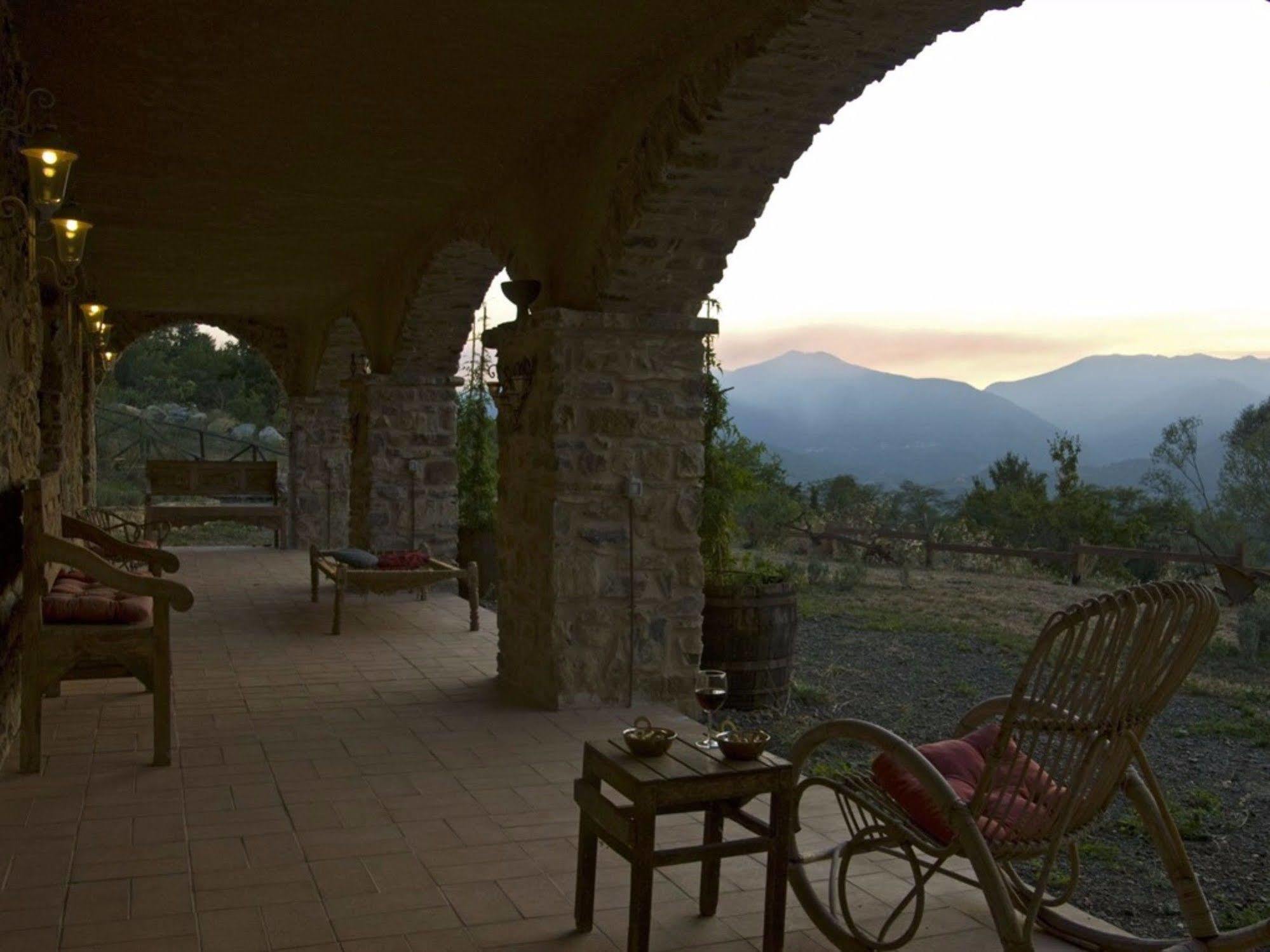 Hotel Podere Conti Filattiera Exteriör bild